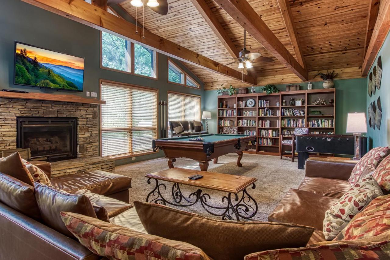 Mountain Lake Lodge, Hot Tub, Theater Room, 1089 Free Tickets Each Paid Day, Dollywood And More Sevierville Eksteriør billede