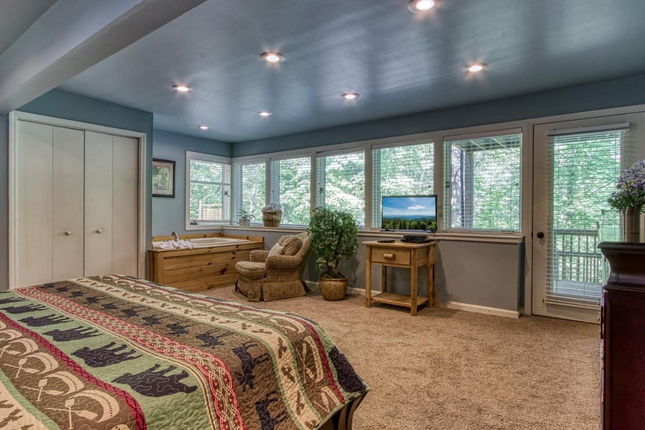 Mountain Lake Lodge, Hot Tub, Theater Room, 1089 Free Tickets Each Paid Day, Dollywood And More Sevierville Eksteriør billede