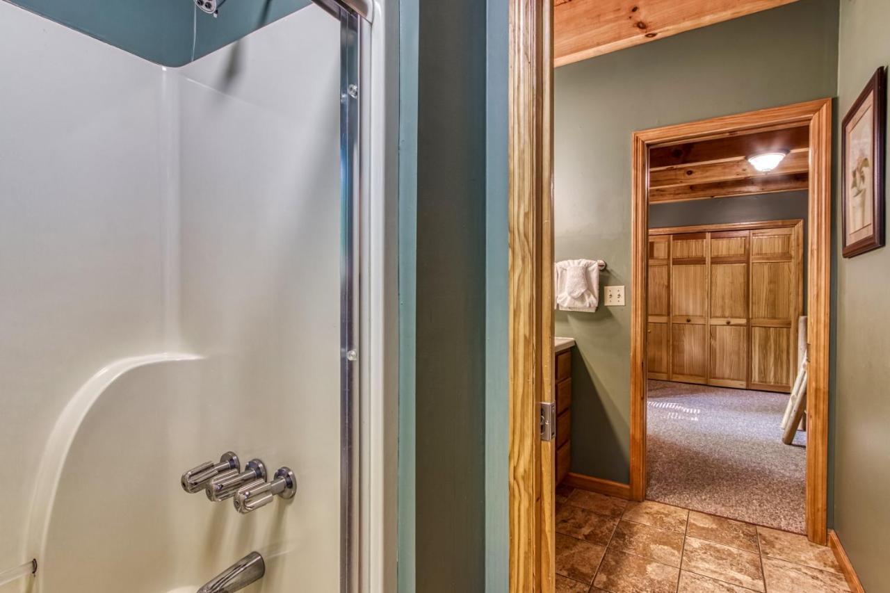 Mountain Lake Lodge, Hot Tub, Theater Room, 1089 Free Tickets Each Paid Day, Dollywood And More Sevierville Eksteriør billede