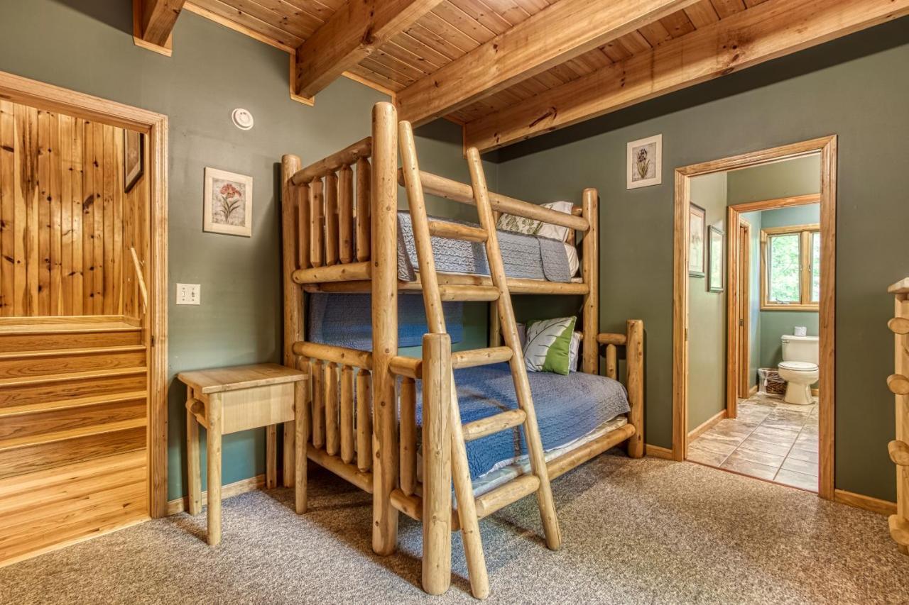 Mountain Lake Lodge, Hot Tub, Theater Room, 1089 Free Tickets Each Paid Day, Dollywood And More Sevierville Eksteriør billede