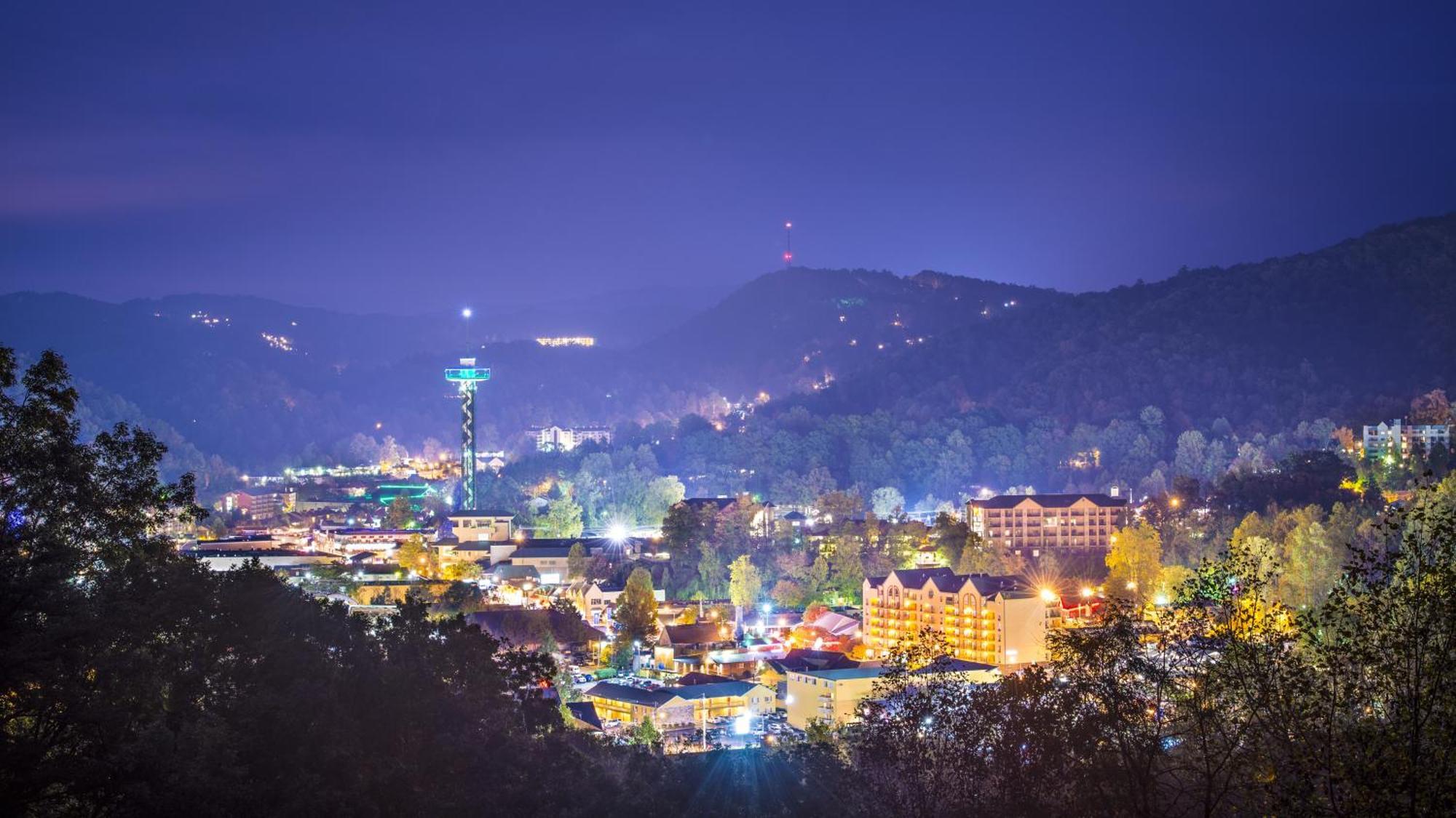 Mountain Lake Lodge, Hot Tub, Theater Room, 1089 Free Tickets Each Paid Day, Dollywood And More Sevierville Eksteriør billede